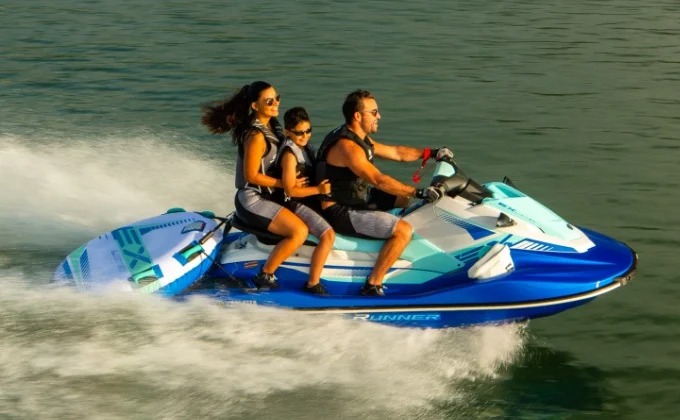 EX Deluxe Wave Runners for rent